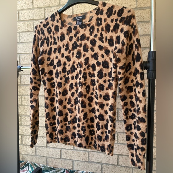 Lord & Taylor 100% Cashmere Leopard Print Sweater - Picture 10 of 16